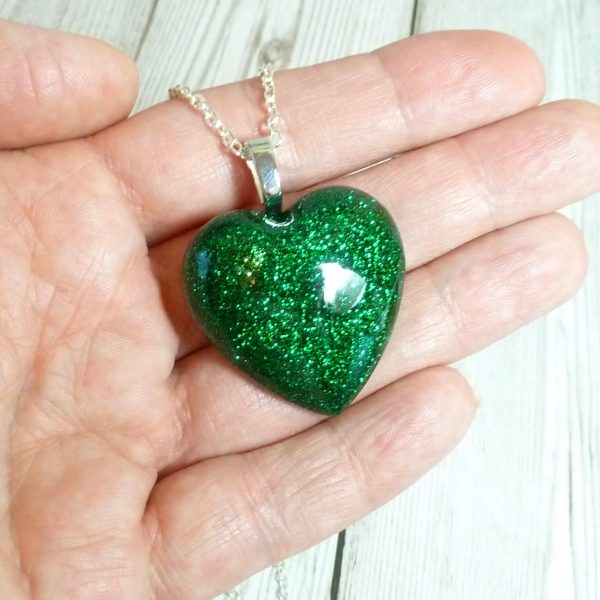 Green Glitter Heart Pendant on hand