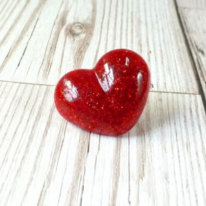 Red heart pin 2